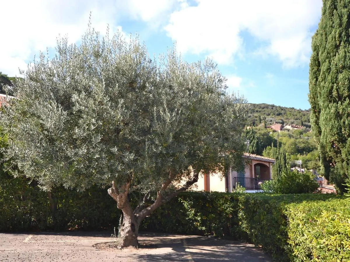 Large Apartment With Sea Views In A Spacious Garden With A Shared Pool Porto Santo Stefano